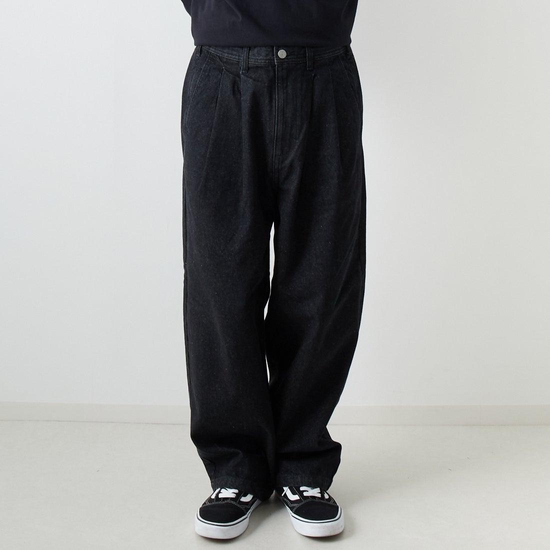 BLACK USED&&モデル身長：169cm 着用サイズ：S&&