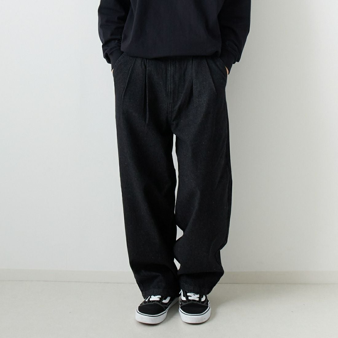 Jeans Factory Clothes [ジーンズファクトリークローズ] 2タックデニムワイドパンツ [JFC-224-052] BLACK USED &&モデル身長：169cm 着用サイズ：S&&