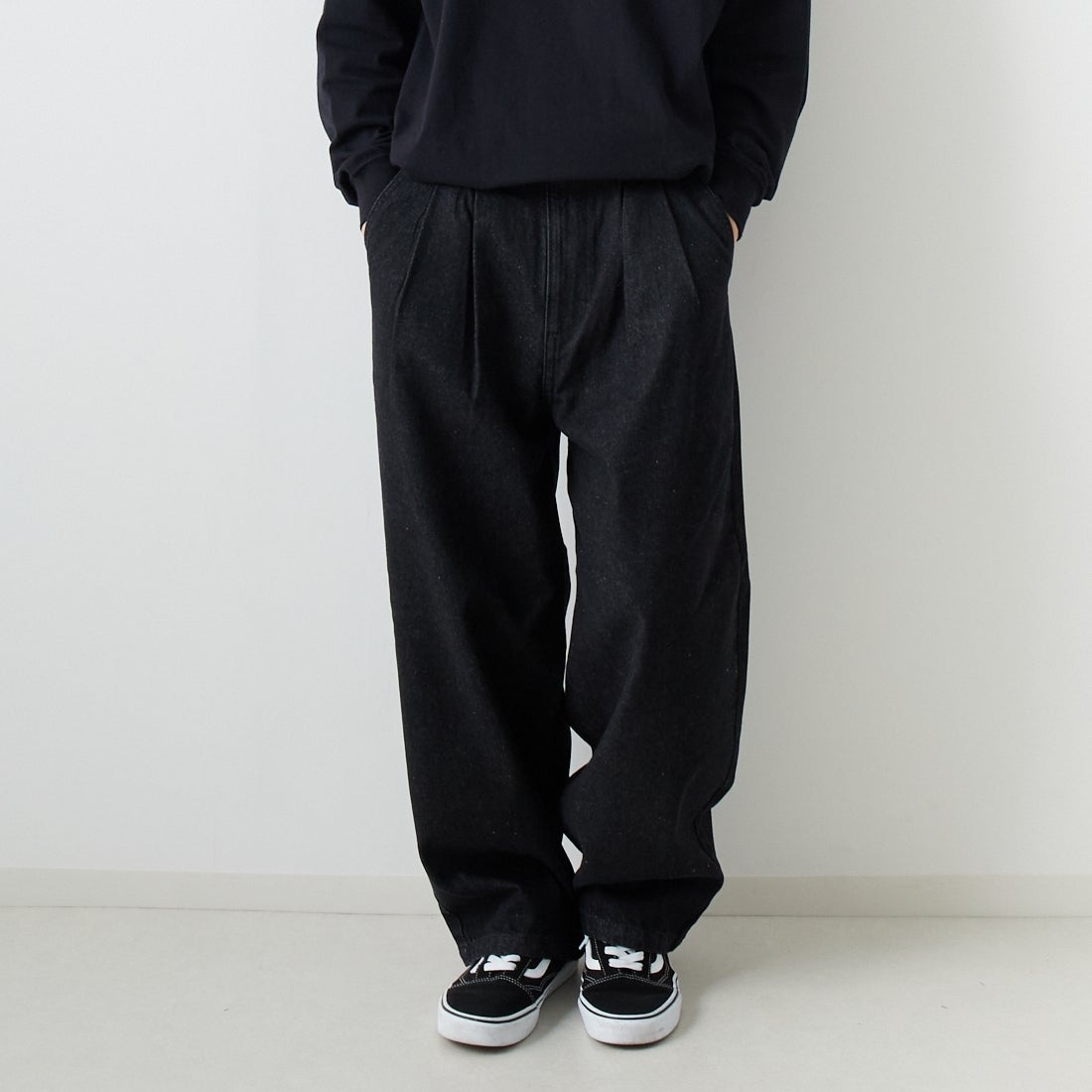 Jeans Factory Clothes [ジーンズファクトリークローズ] 2タックデニムワイドパンツ [JFC-224-052] BLACK USED &&モデル身長：169cm 着用サイズ：S&&