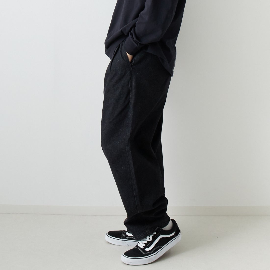 Jeans Factory Clothes [ジーンズファクトリークローズ] 2タックデニムワイドパンツ [JFC-224-052] BLACK USED &&モデル身長：169cm 着用サイズ：S&&