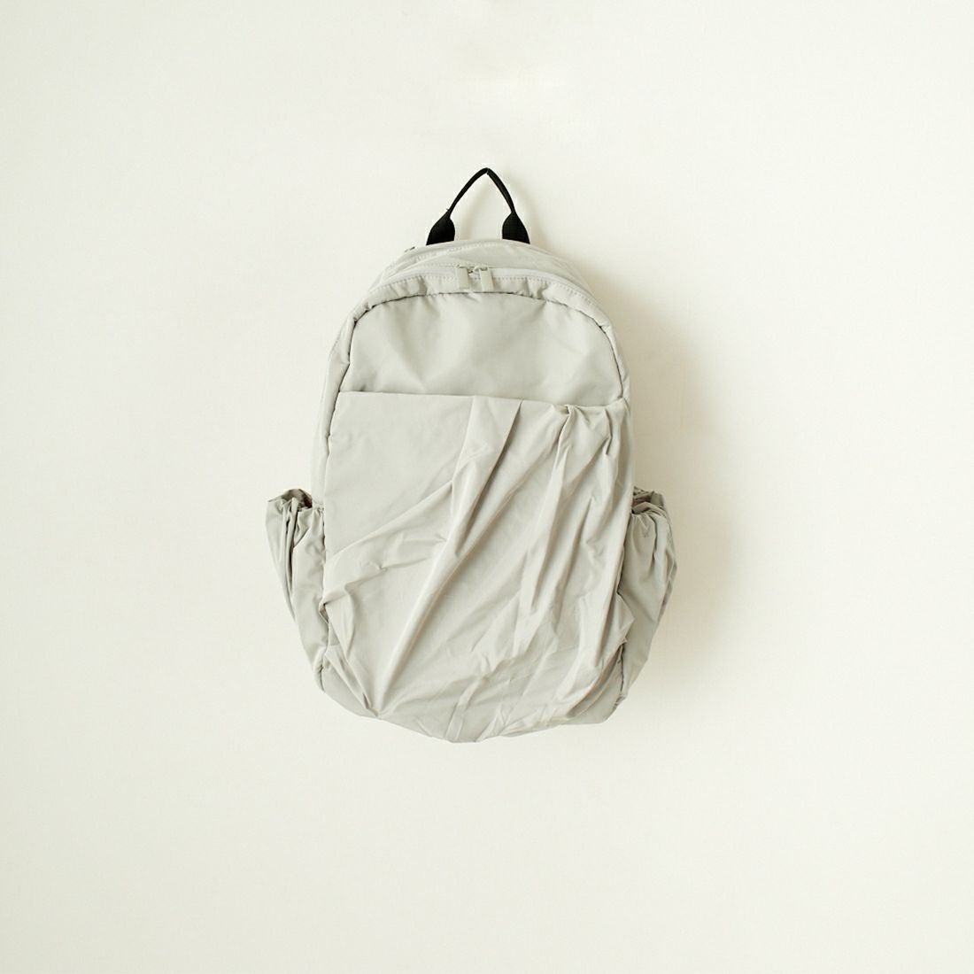 emmi [エミ] エコ撥水ギャザーボディーバックパック [13WGB239304] L.GRY