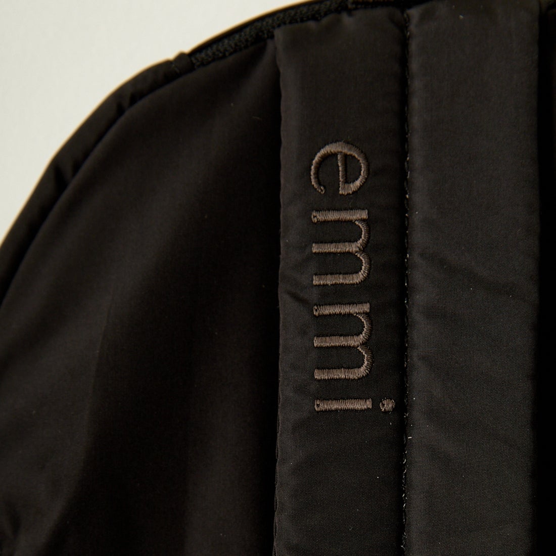 emmi [エミ] エコ撥水ギャザーボディーバックパック [13WGB239304] BLK