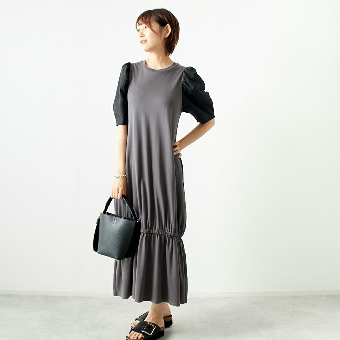 Jeans Factory Clothes [ジーンズファクトリークローズ] スムースタフタスリーブカットワンピース [7445328] C.GRAY &&モデル身長：167cm 着用サイズ：F&&