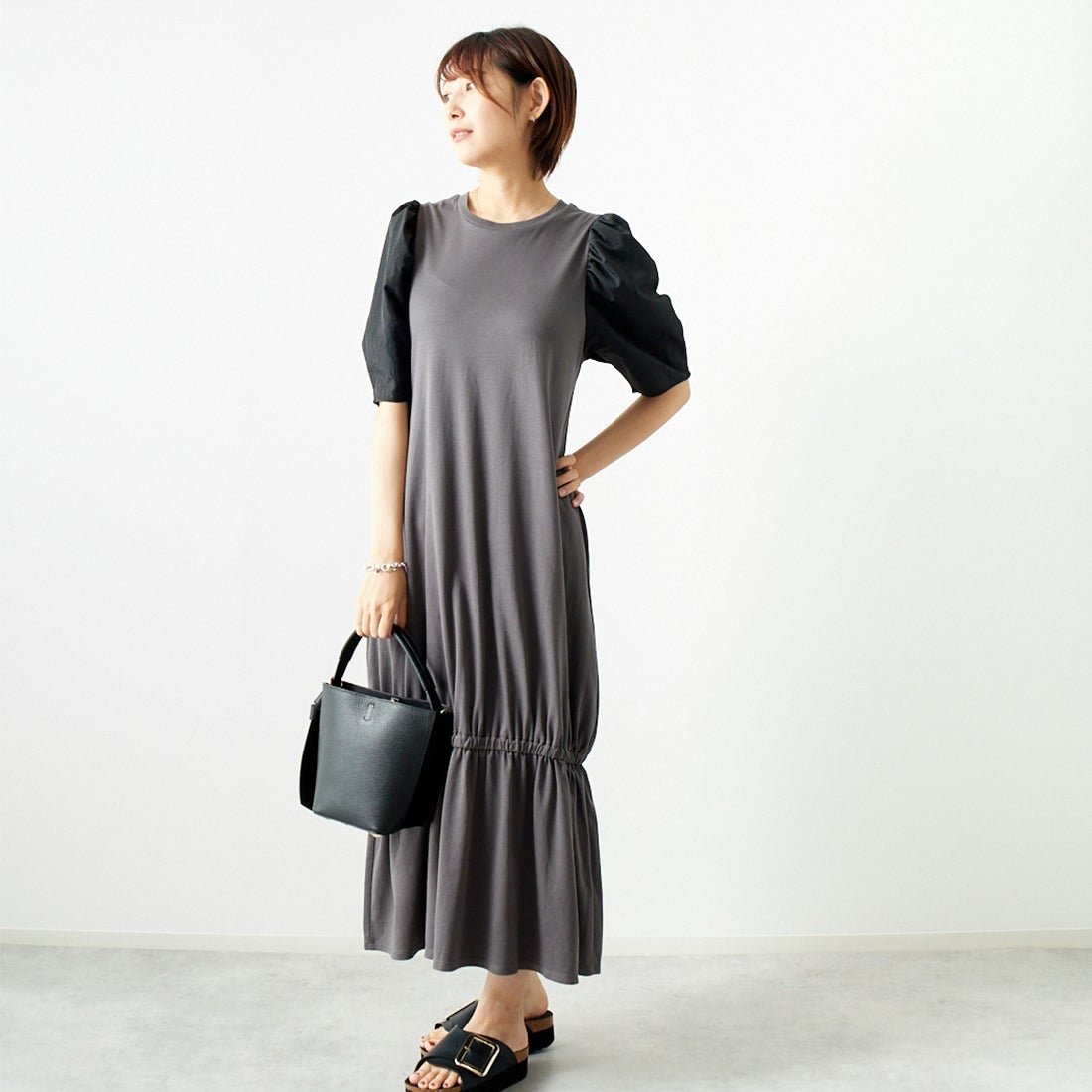Jeans Factory Clothes [ジーンズファクトリークローズ] スムースタフタスリーブカットワンピース [7445328] C.GRAY &&モデル身長：167cm 着用サイズ：F&&