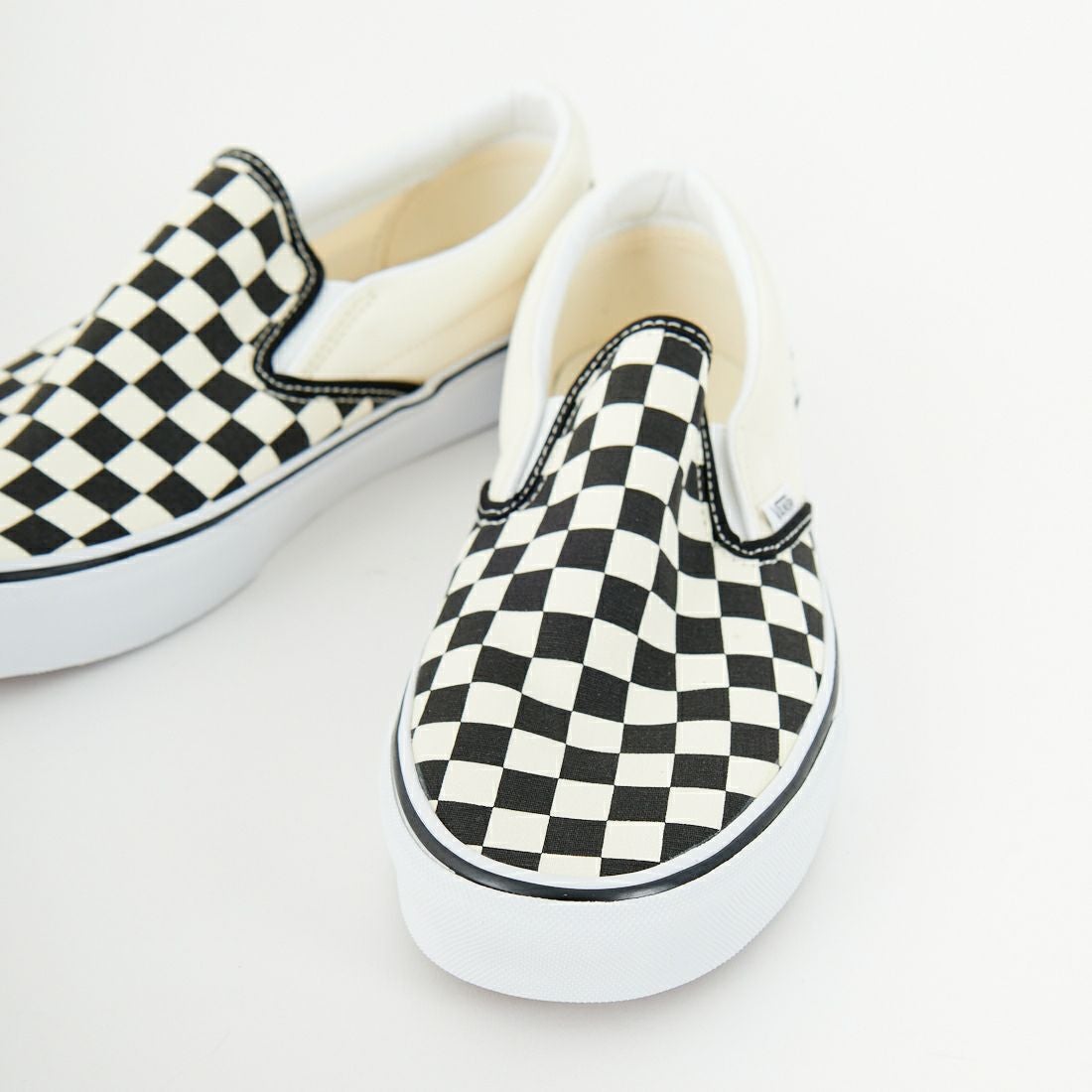 VANS [バンズ] クラシックスリッポン [VN000EYEBWW] B＆W CHCKER