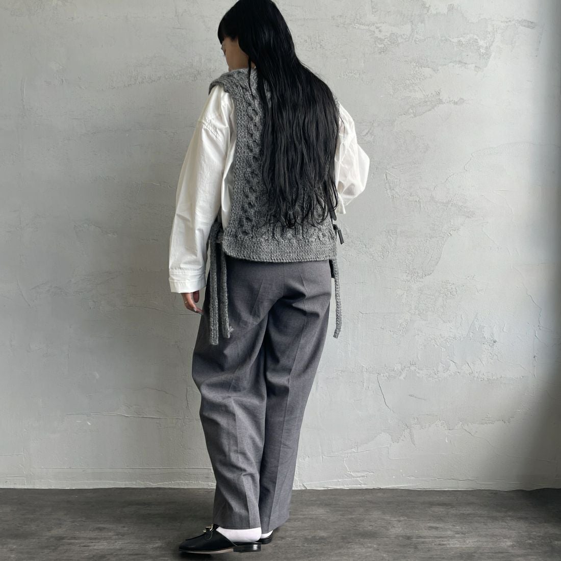 THE NORTH FACE [ザ ノースフェイス] ロングスリーブ ウォータースムースTシャツ [NTW12432] GRAY &&モデル身長：156cm 着用サイズ：F&&