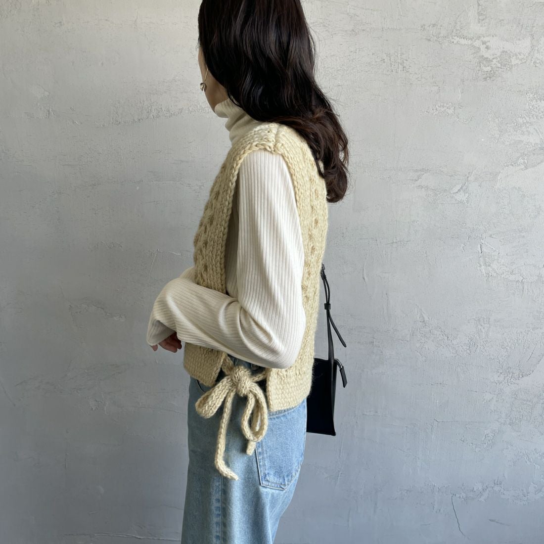 THE NORTH FACE [ザ ノースフェイス] ロングスリーブ ウォータースムースTシャツ [NTW12432] IVORY &&モデル身長：160cm 着用サイズ：F&&