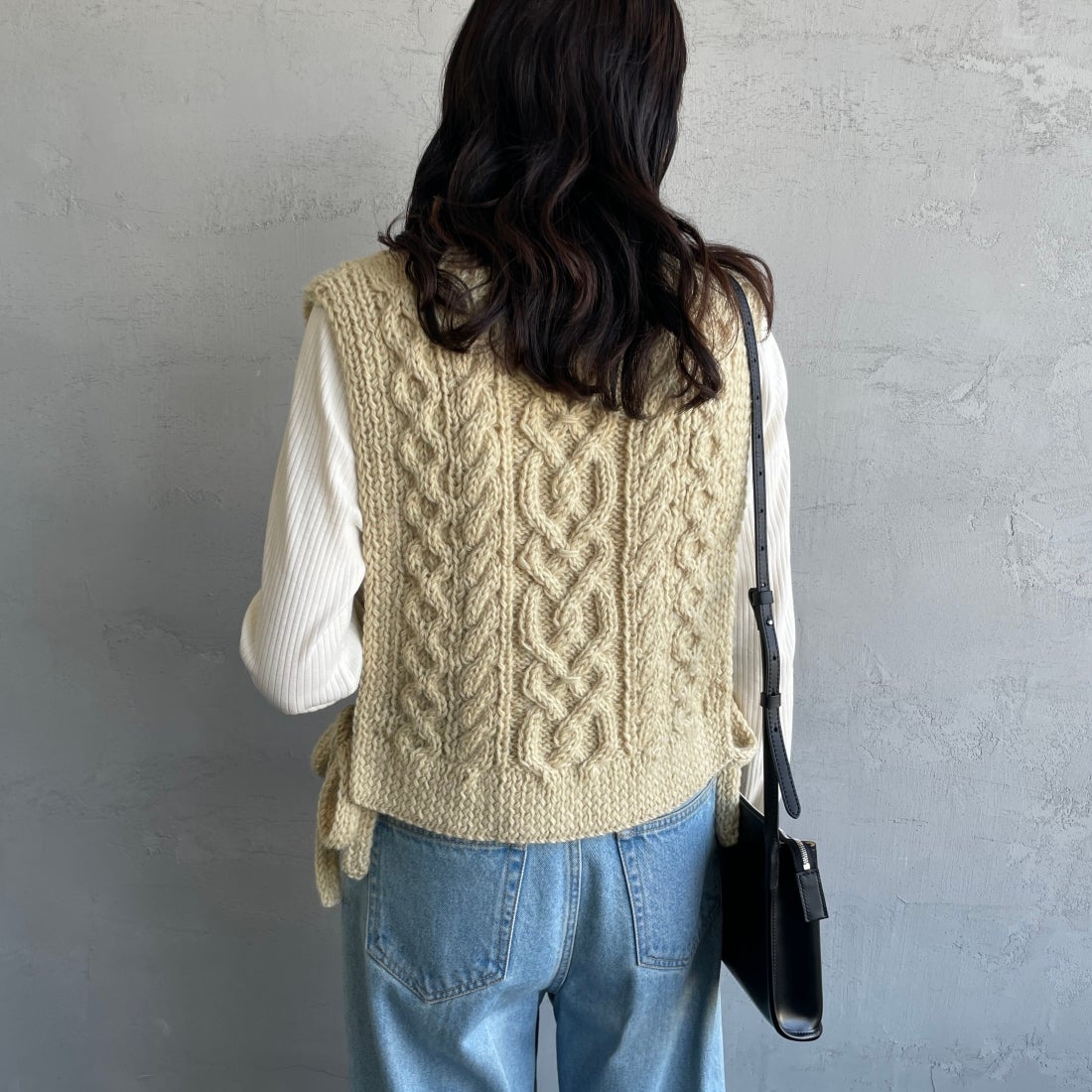 THE NORTH FACE [ザ ノースフェイス] ロングスリーブ ウォータースムースTシャツ [NTW12432] IVORY &&モデル身長：160cm 着用サイズ：F&&