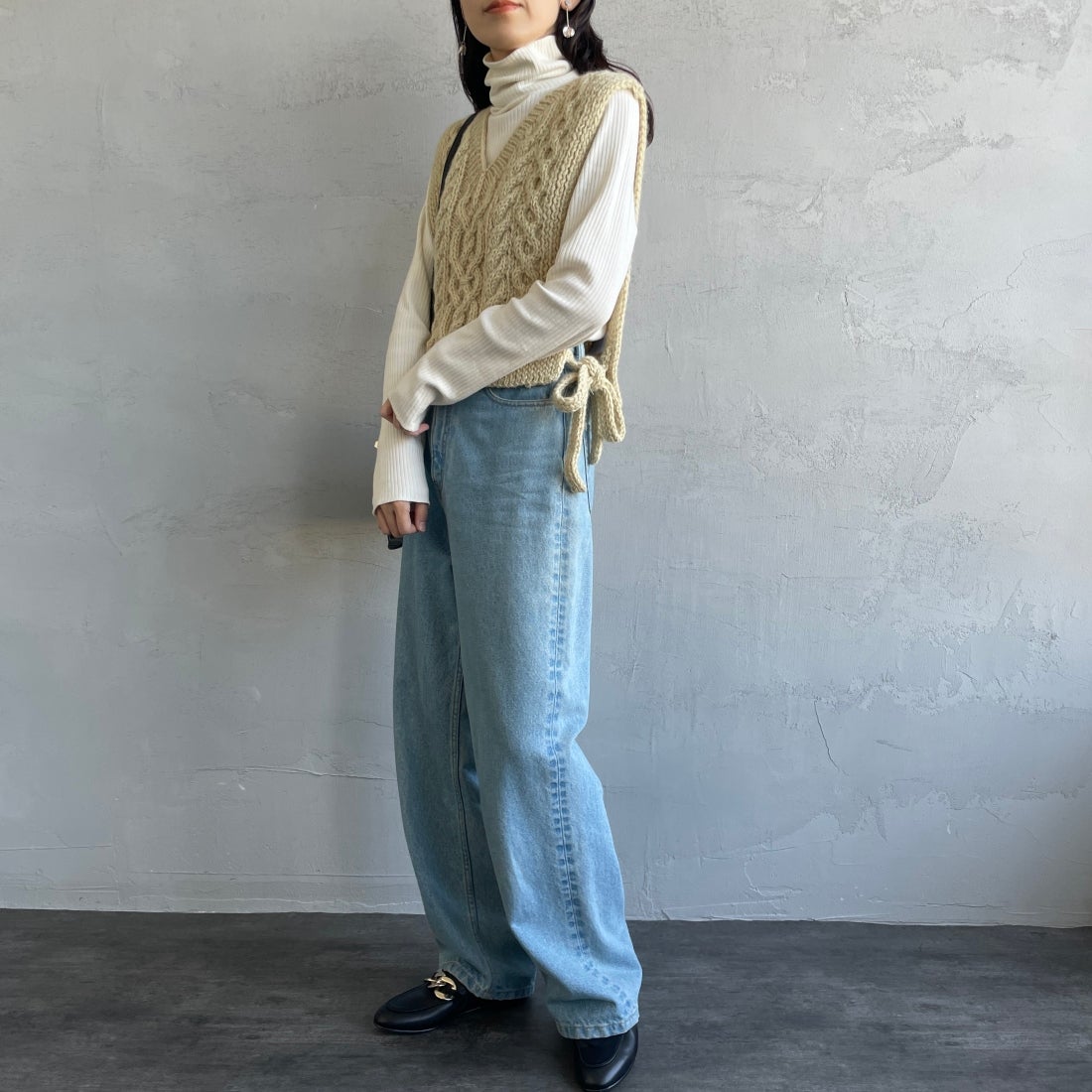 THE NORTH FACE [ザ ノースフェイス] ロングスリーブ ウォータースムースTシャツ [NTW12432] IVORY &&モデル身長：160cm 着用サイズ：F&&
