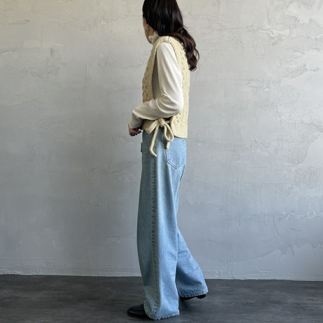 THE NORTH FACE [ザ ノースフェイス] ロングスリーブ ウォータースムースTシャツ [NTW12432] IVORY &&モデル身長：160cm 着用サイズ：F&&