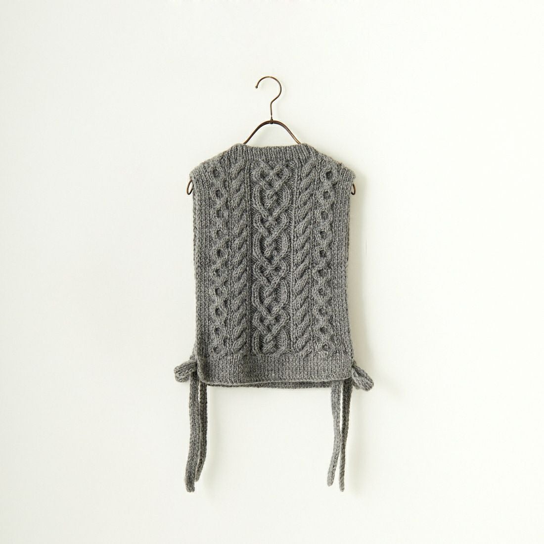 NEPAL HAND KNIT [ネパールハンドニット] 別注 ハンドニット サイドリボンベスト [NHK-DW-24FW3IN-JF] GRAY