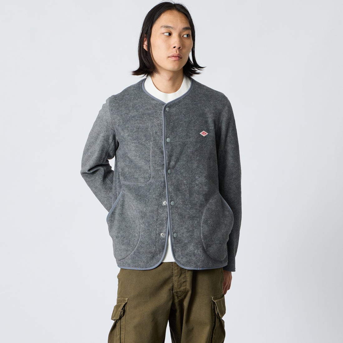 DANTON [ダントン] ノーカラーフリースカーディガン [JD-8939] DK.GREY &&モデル身長：175cm 着用サイズ：40&&