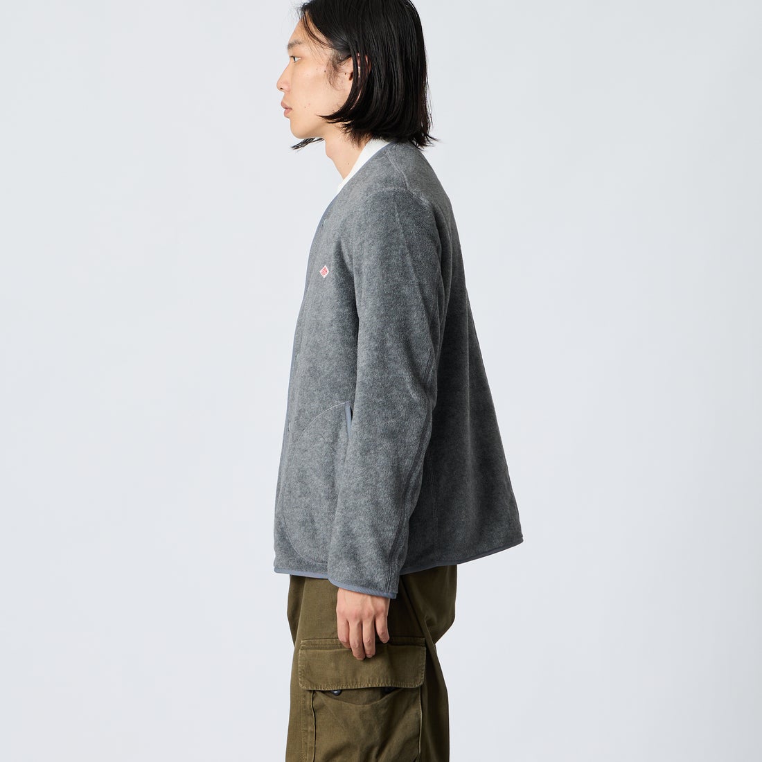 DANTON [ダントン] ノーカラーフリースカーディガン [JD-8939] DK.GREY &&モデル身長：175cm 着用サイズ：40&&