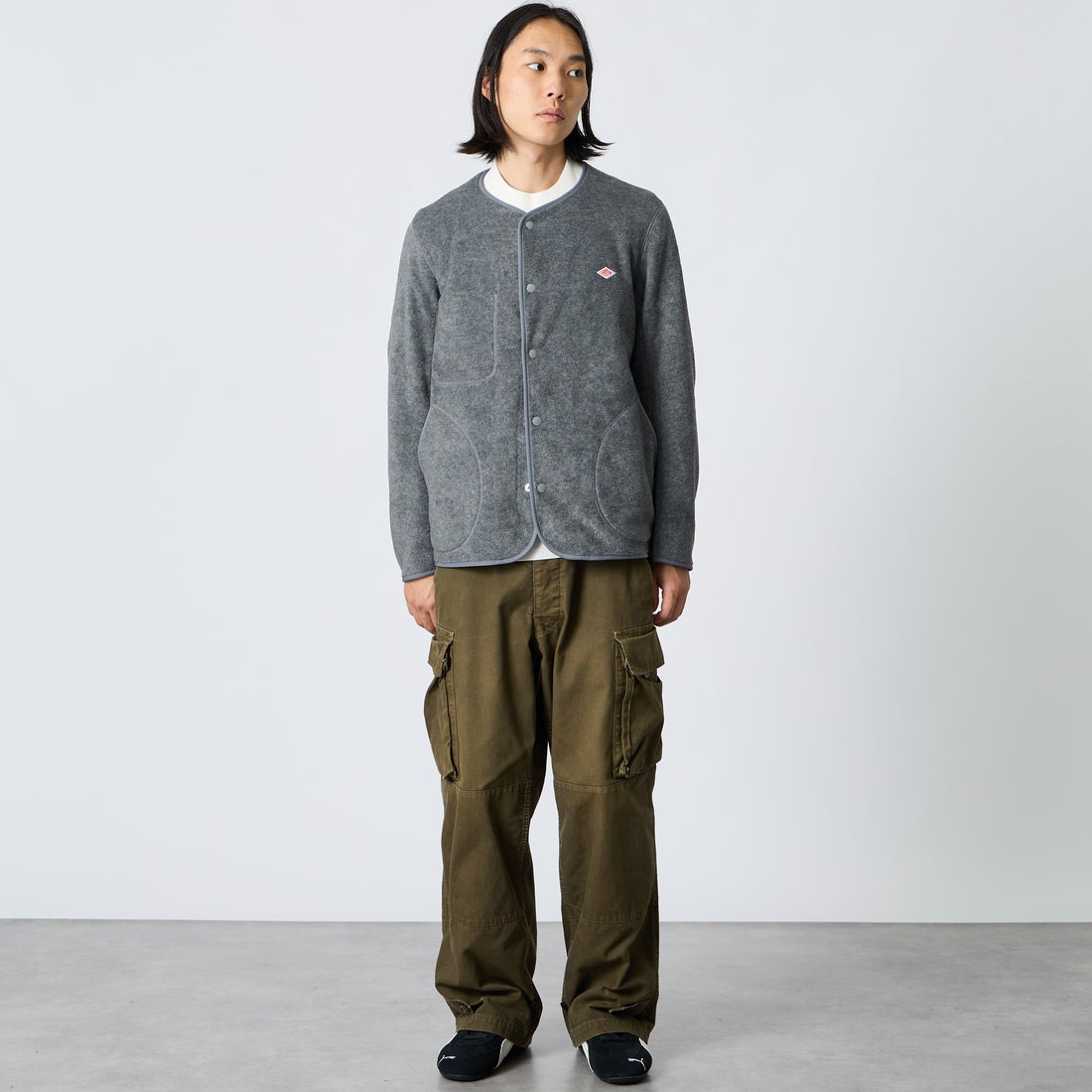 DANTON [ダントン] ノーカラーフリースカーディガン [JD-8939] DK.GREY &&モデル身長：175cm 着用サイズ：40&&