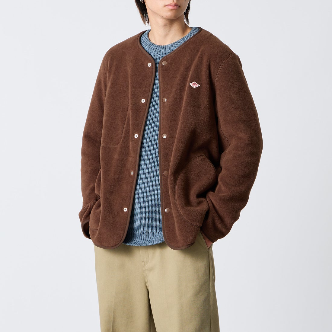 DANTON [ダントン] ノーカラーフリースカーディガン [JD-8939] CHOCOLATE &&モデル身長：177cm 着用サイズ：44&&