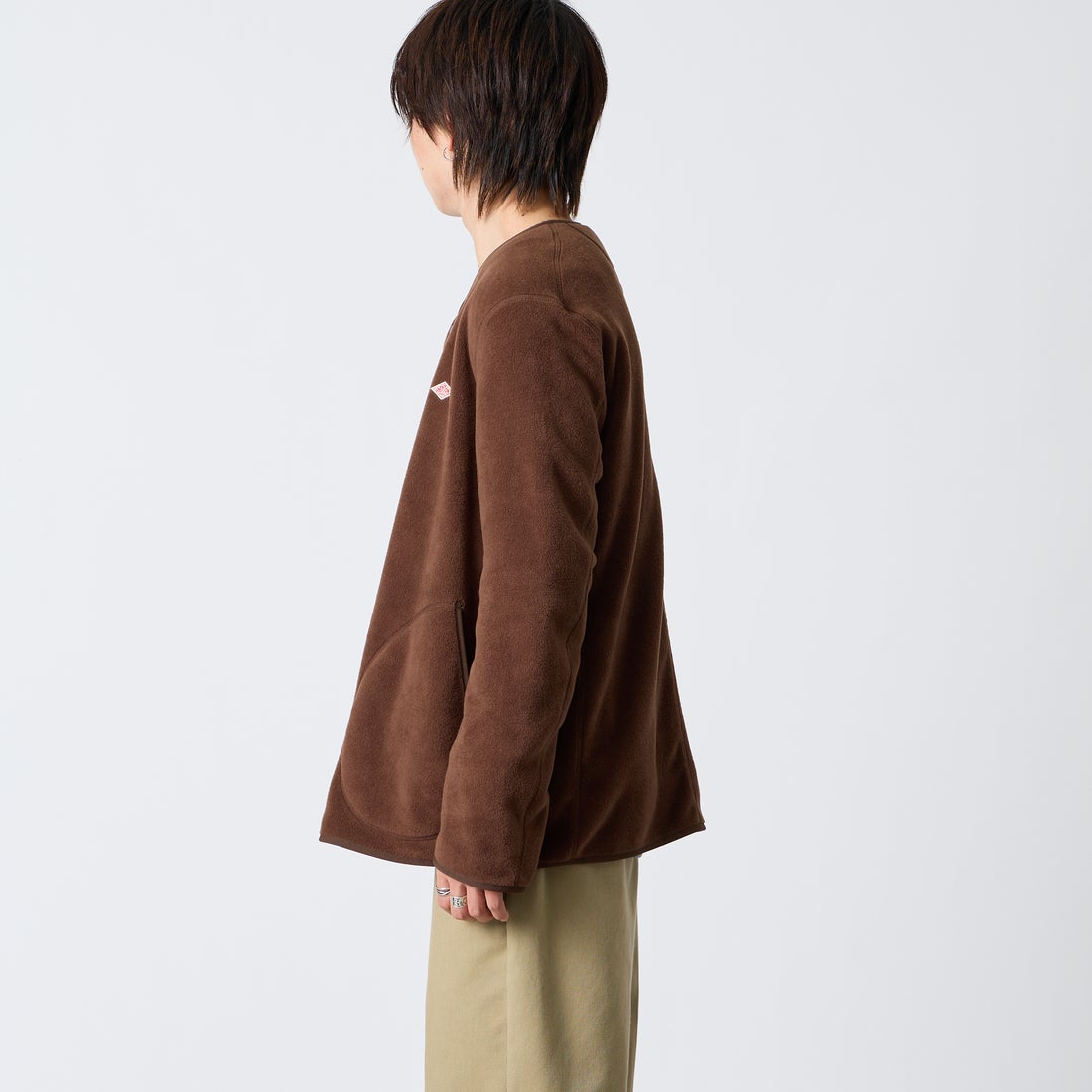 DANTON [ダントン] ノーカラーフリースカーディガン [JD-8939] CHOCOLATE &&モデル身長：177cm 着用サイズ：44&&