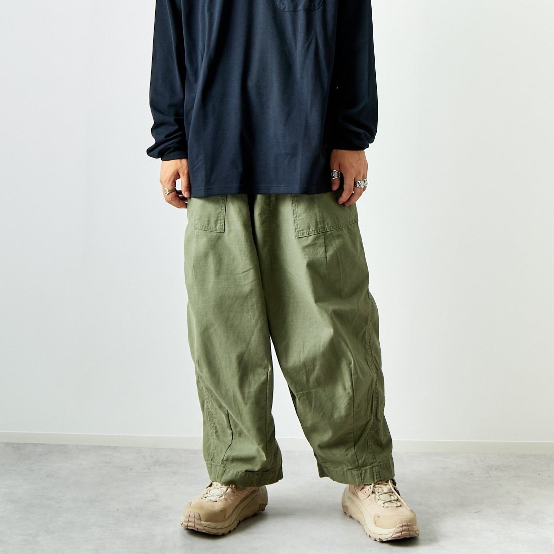 A OLIVE&&モデル身長：179cm 着用サイズ：XS&&