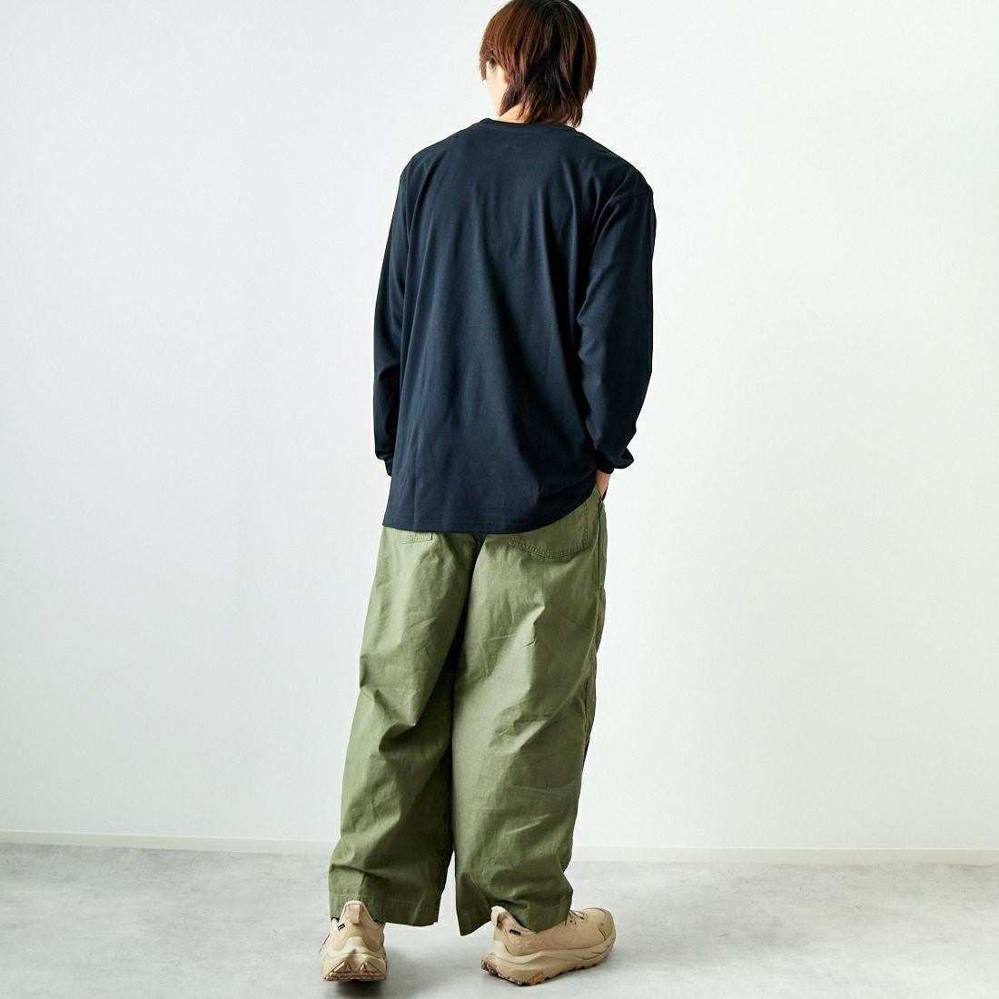 Needles [ニードルズ] ファティーグ ヒザデルパンツ [PU246] A OLIVE &&モデル身長：179cm 着用サイズ：XS&&