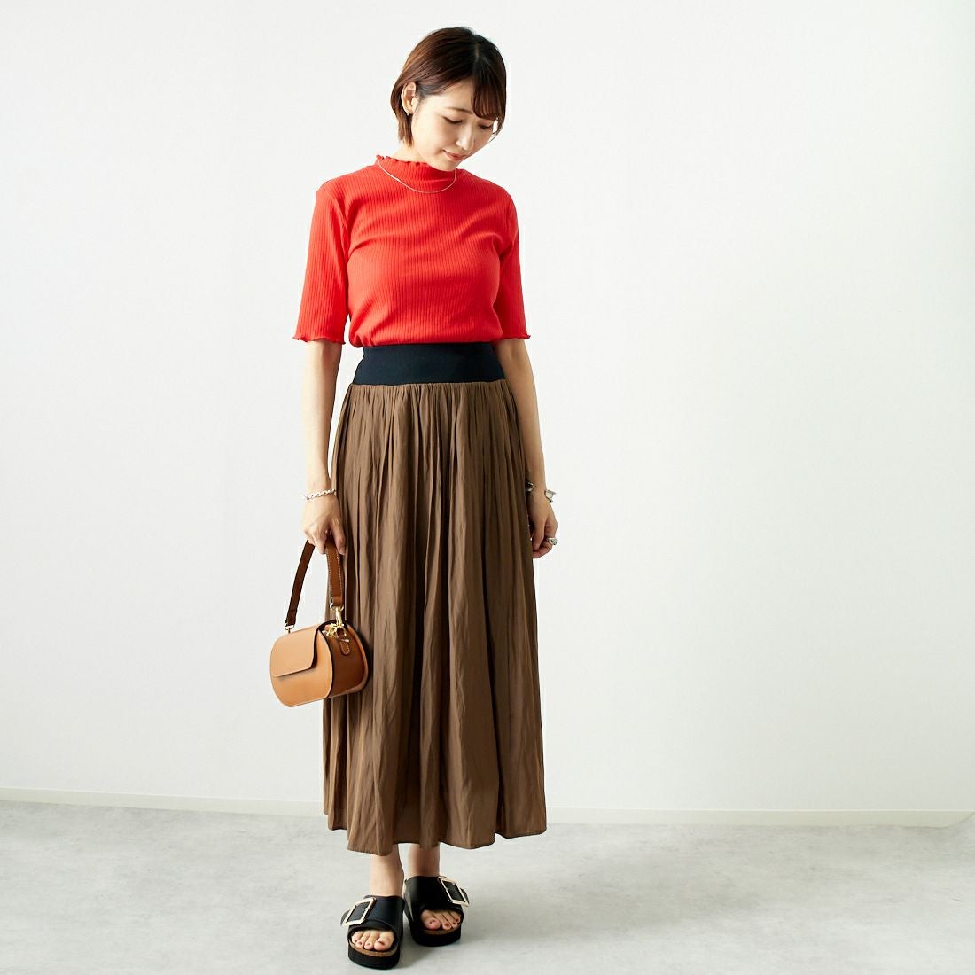 Jf Ready Made [ジェイエフレディメイド] ランダムテレコメローTシャツ [3004102] 301 ﾚｯﾄﾞ &&モデル身長：167cm 着用サイズ：F&&