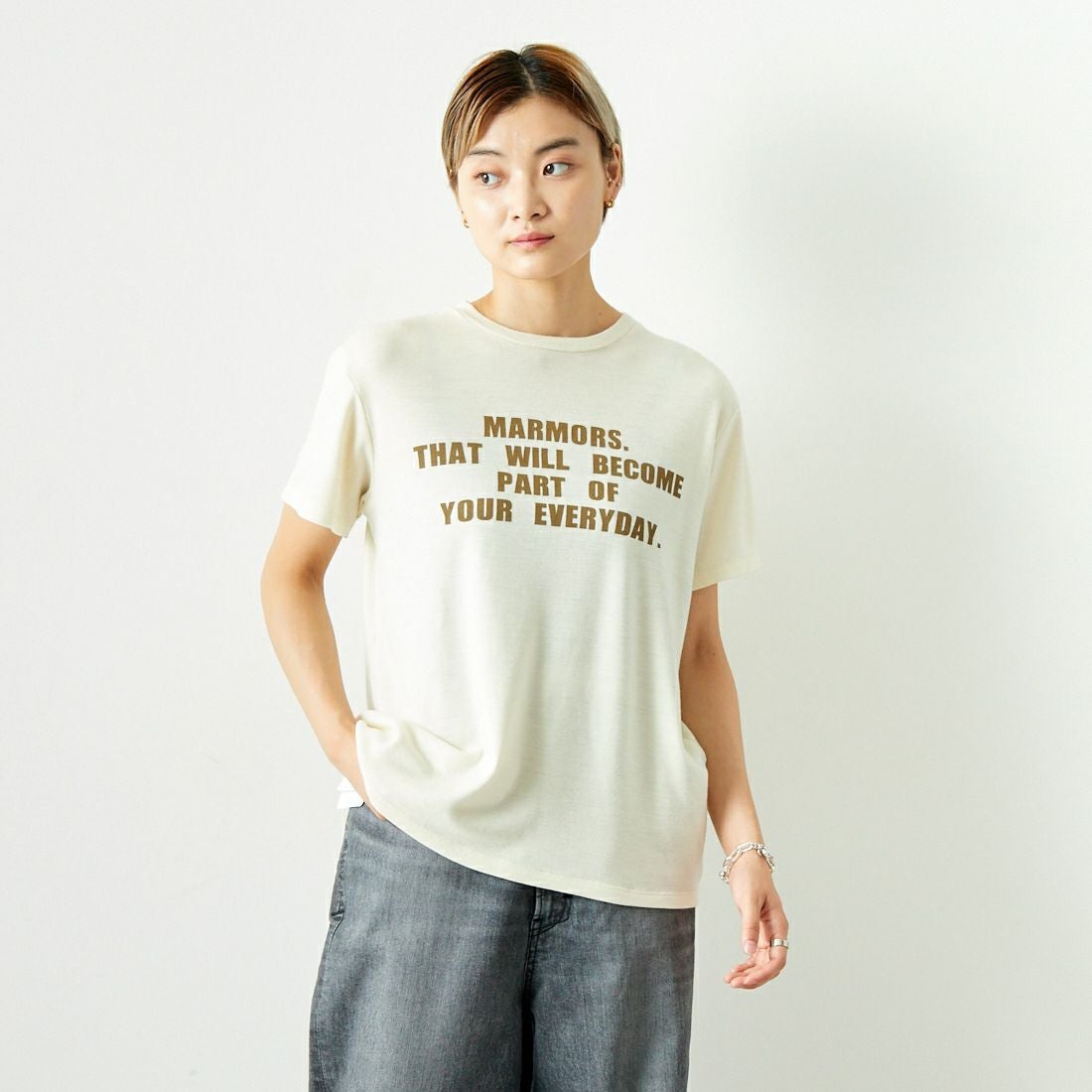 marmors [マルモア] ウールロゴTシャツ [0224309060] OFF WHITE &&モデル身長：160cm 着用サイズ：36&&