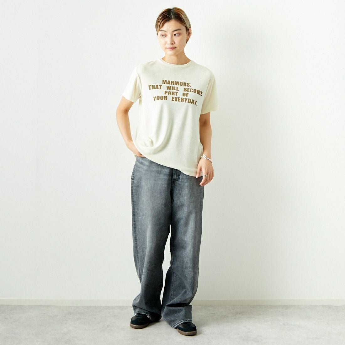 marmors [マルモア] ウールロゴTシャツ [0224309060] OFF WHITE &&モデル身長：160cm 着用サイズ：36&&