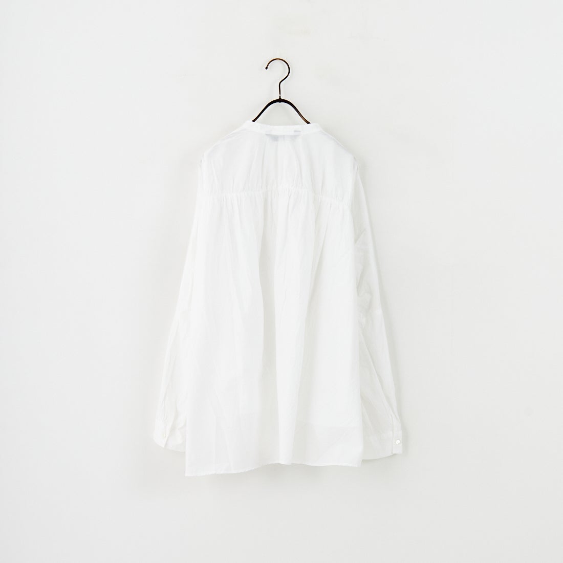 mizuiro ind [ミズイロインド] バックギャザーワイドシャツ [1-238975] 11 OFF WHI