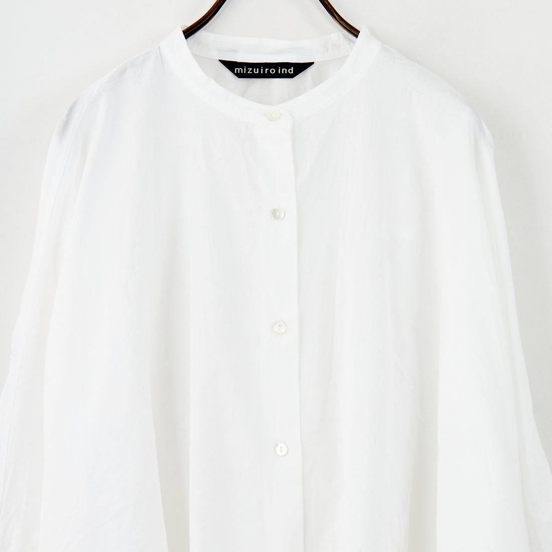 mizuiro ind [ミズイロインド] バックギャザーワイドシャツ [1-238975] 11 OFF WHI