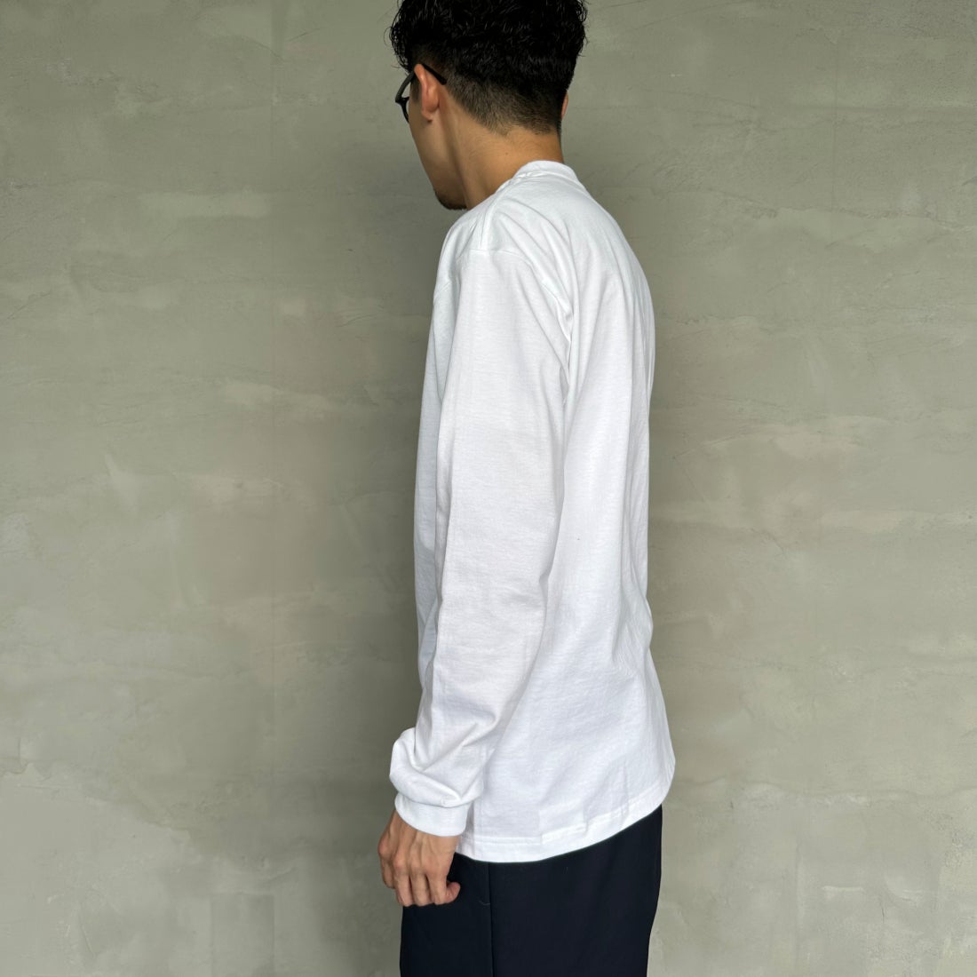 Hanes [ヘインズ] BEEFY ロングスリーブTシャツ [H5186] 010 ﾎﾜｲﾄ &&モデル身長：168cm 着用サイズ：L&&