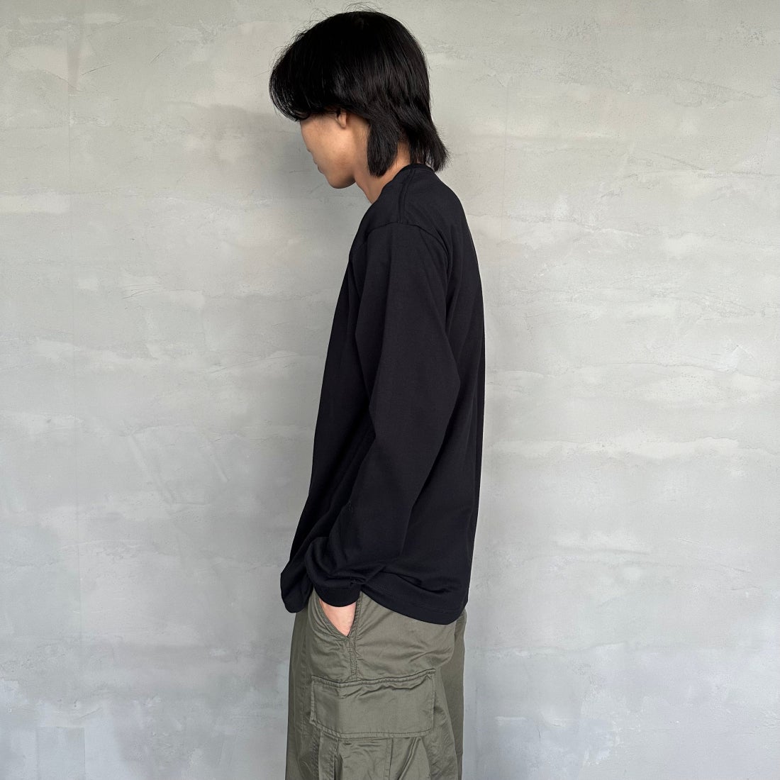 Hanes [ヘインズ] BEEFY ロングスリーブTシャツ [H5186] 090 ﾌﾞﾗｯｸ &&モデル身長：179cm 着用サイズ：XL&&