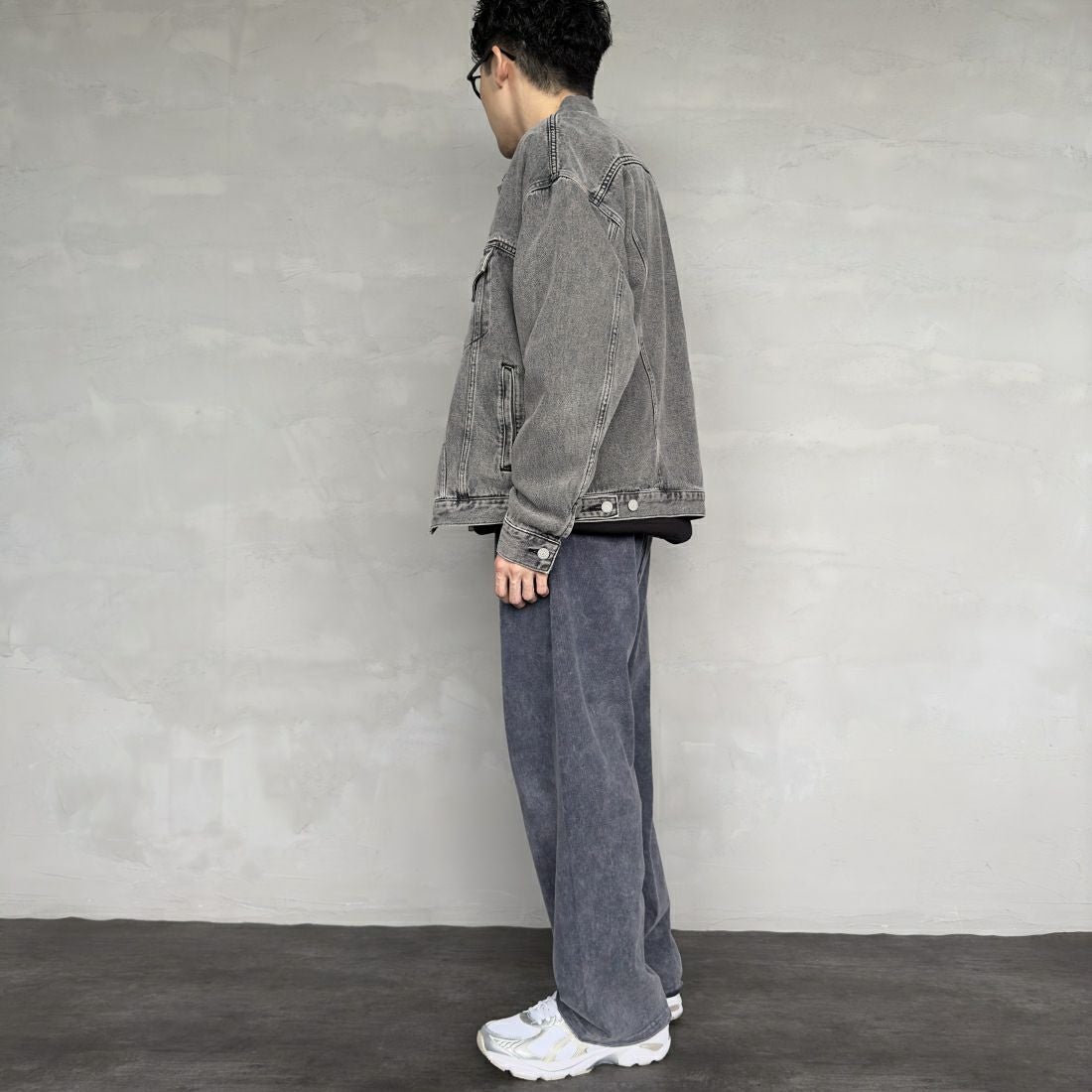 Noir Fabrik [ヌワールファブリック] デニムトラッカージャケット [NF-243-064] ACID BLK&&モデル身長：168cm 着用サイズ：L&&