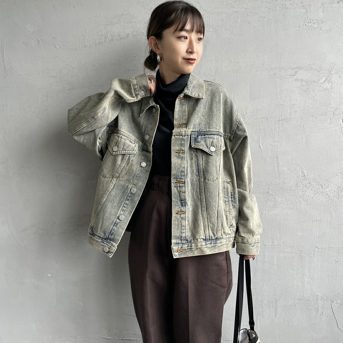 Noir Fabrik [ヌワールファブリック] デニムトラッカージャケット [NF-243-064] T.ACID BLU &&モデル身長：150cm 着用サイズ：XS&&