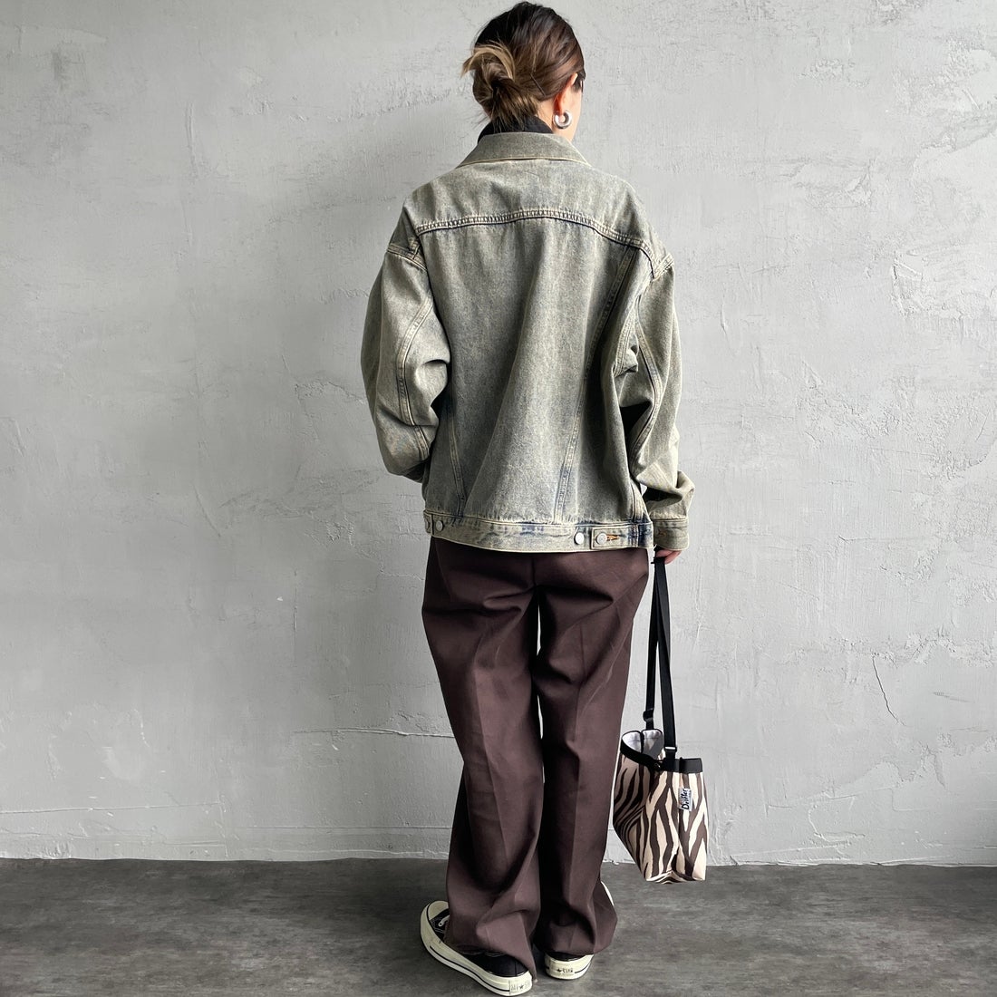 Noir Fabrik [ヌワールファブリック] デニムトラッカージャケット [NF-243-064] T.ACID BLU &&モデル身長：150cm 着用サイズ：XS&&