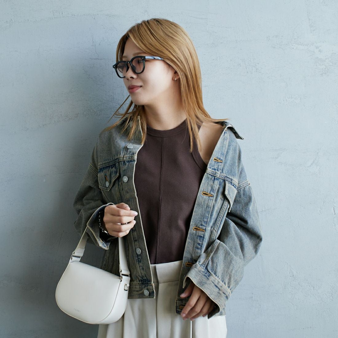 Noir Fabrik [ヌワールファブリック] デニムトラッカージャケット [NF-243-064] T.ACID BLU &&モデル身長：167cm 着用サイズ：XS&&