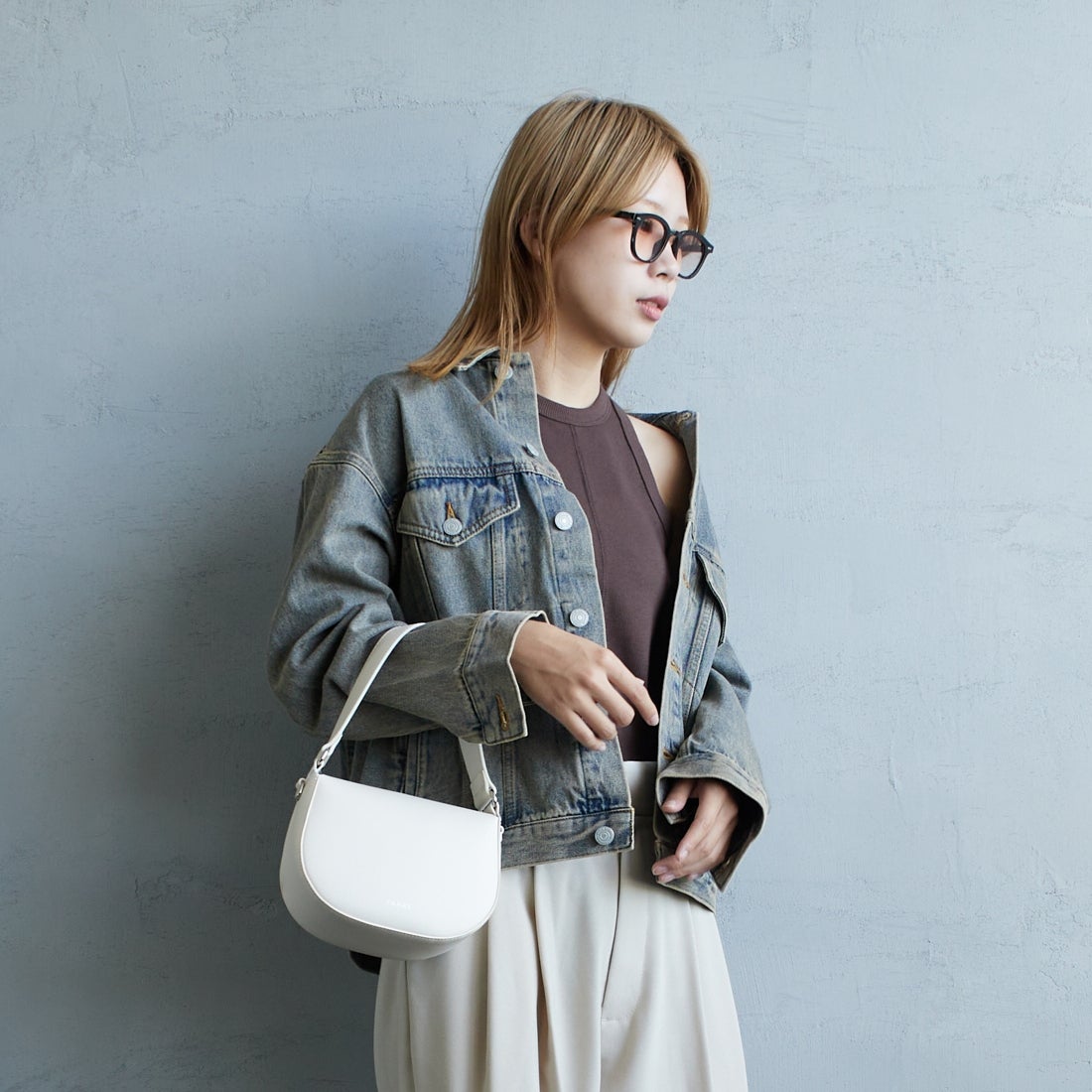 Noir Fabrik [ヌワールファブリック] デニムトラッカージャケット [NF-243-064] T.ACID BLU &&モデル身長：167cm 着用サイズ：XS&&