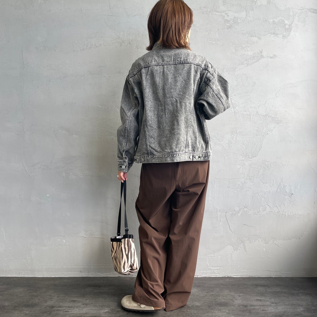 Noir Fabrik [ヌワールファブリック] デニムトラッカージャケット [NF-243-064] ACID BLK &&モデル身長：158cm 着用サイズ：XS&&