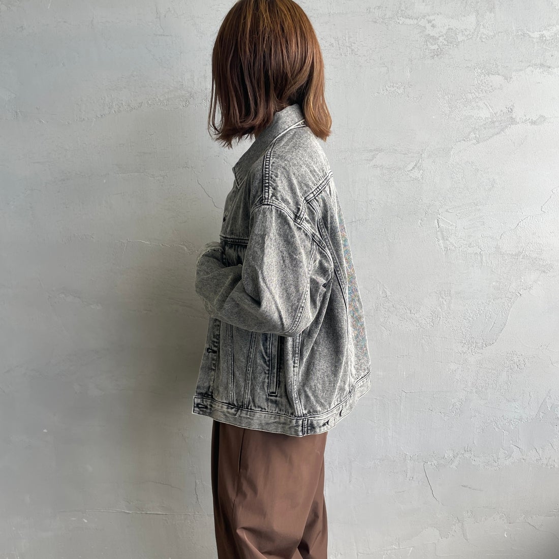 Noir Fabrik [ヌワールファブリック] デニムトラッカージャケット [NF-243-064] ACID BLK &&モデル身長：158cm 着用サイズ：XS&&