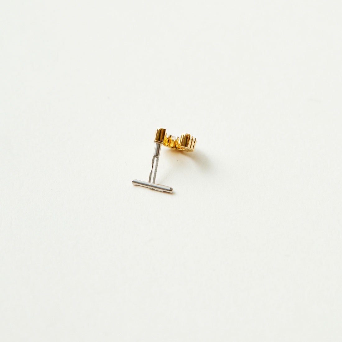 Baqless [バックレス] オネストリー アリーナピアス [CZ-AL-WH] GOLD