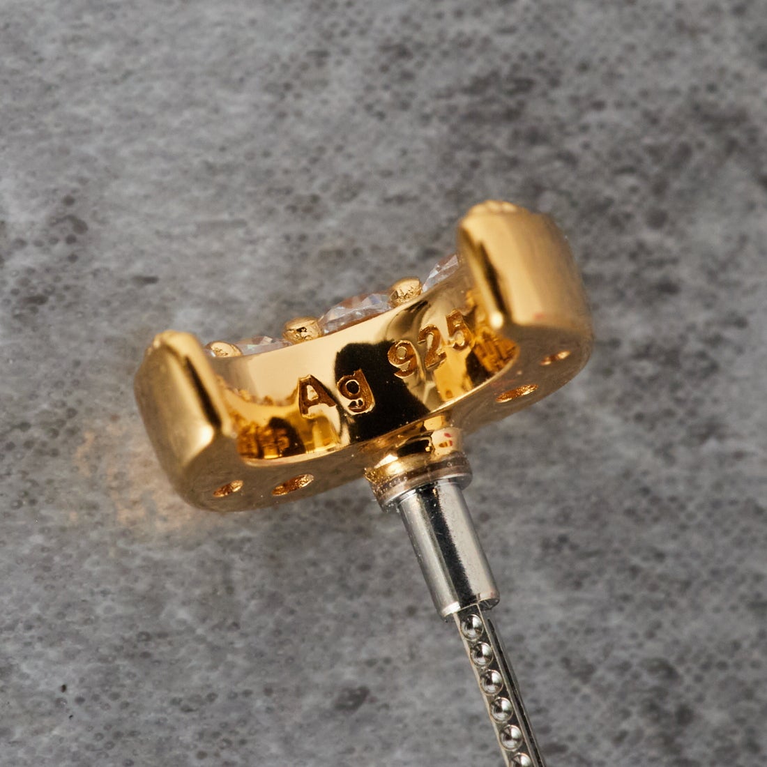 Baqless [バックレス] オネストリー ルナゴールドピアス [CZ-LU-WH-YG] GOLD