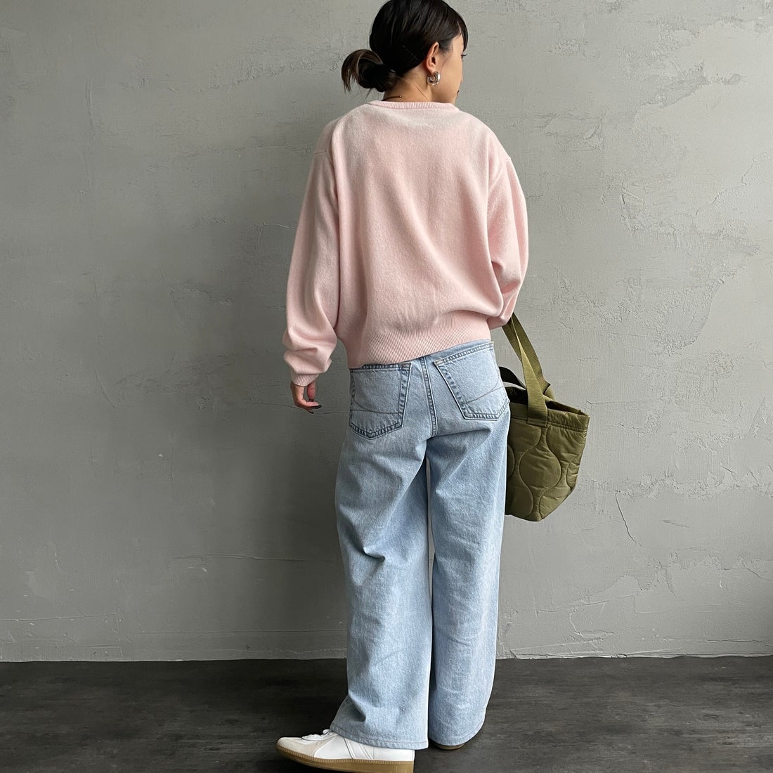 DANTON [ダントン] ラムウール クルーネックカーディガン [DT-D0031LMW] PALE PINK &&モデル身長：150cm 着用サイズ：34&&