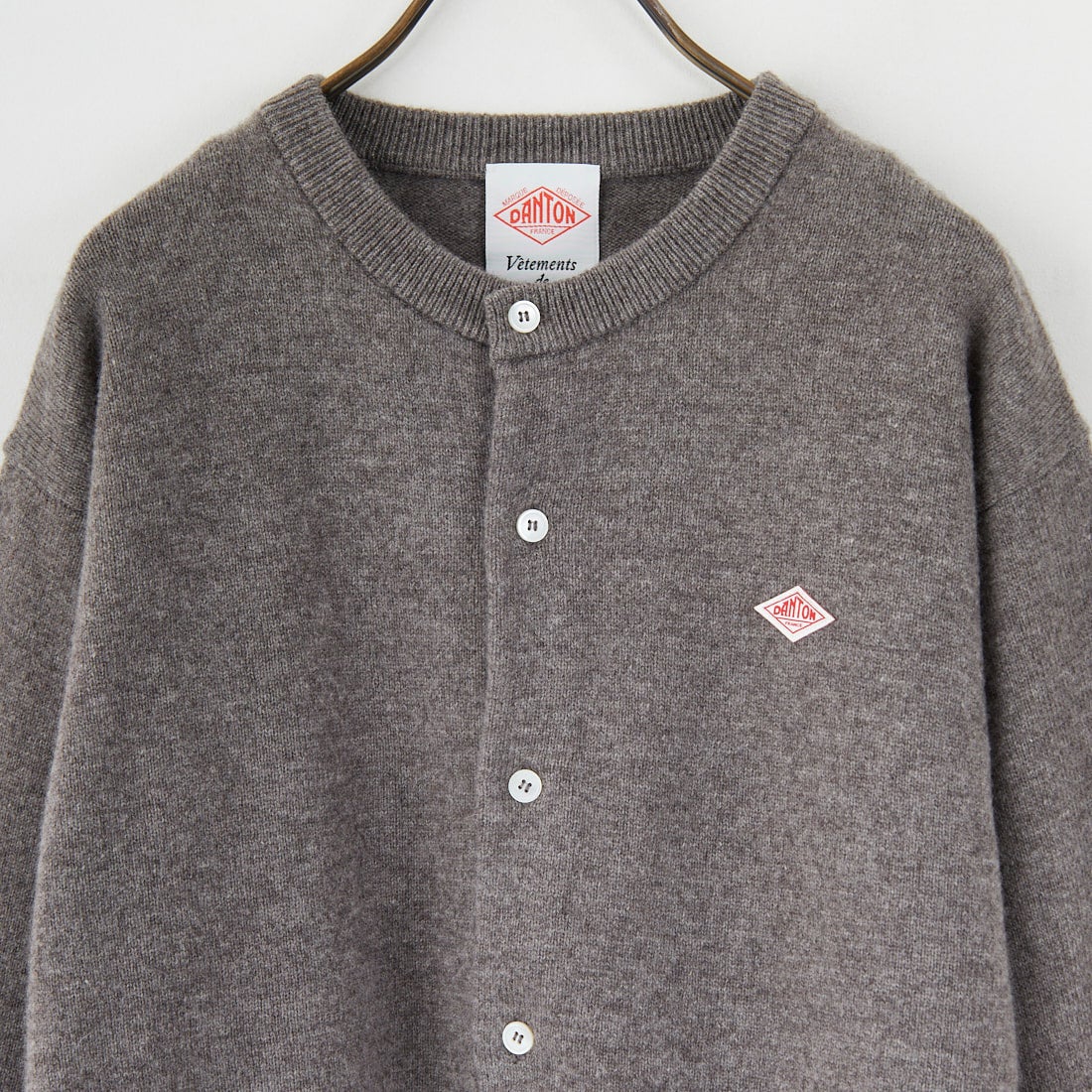 DANTON [ダントン] ラムウール クルーネックカーディガン [DT-D0031LMW] TAUPE