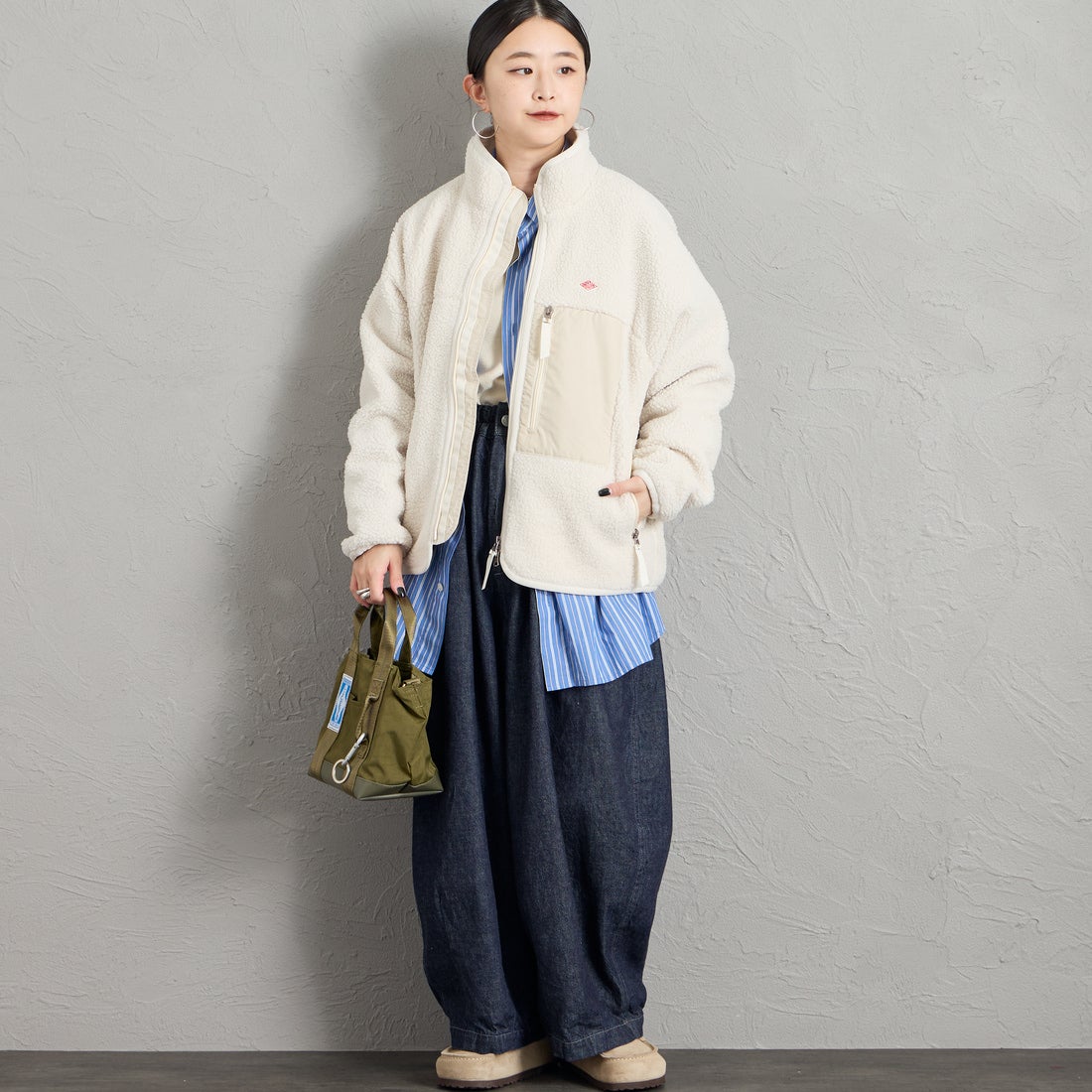 DANTON [ダントン] スタンドカラーボアジャケット [DT-A0194LBA] OYSTER &&モデル身長：150cm 着用サイズ：S&&