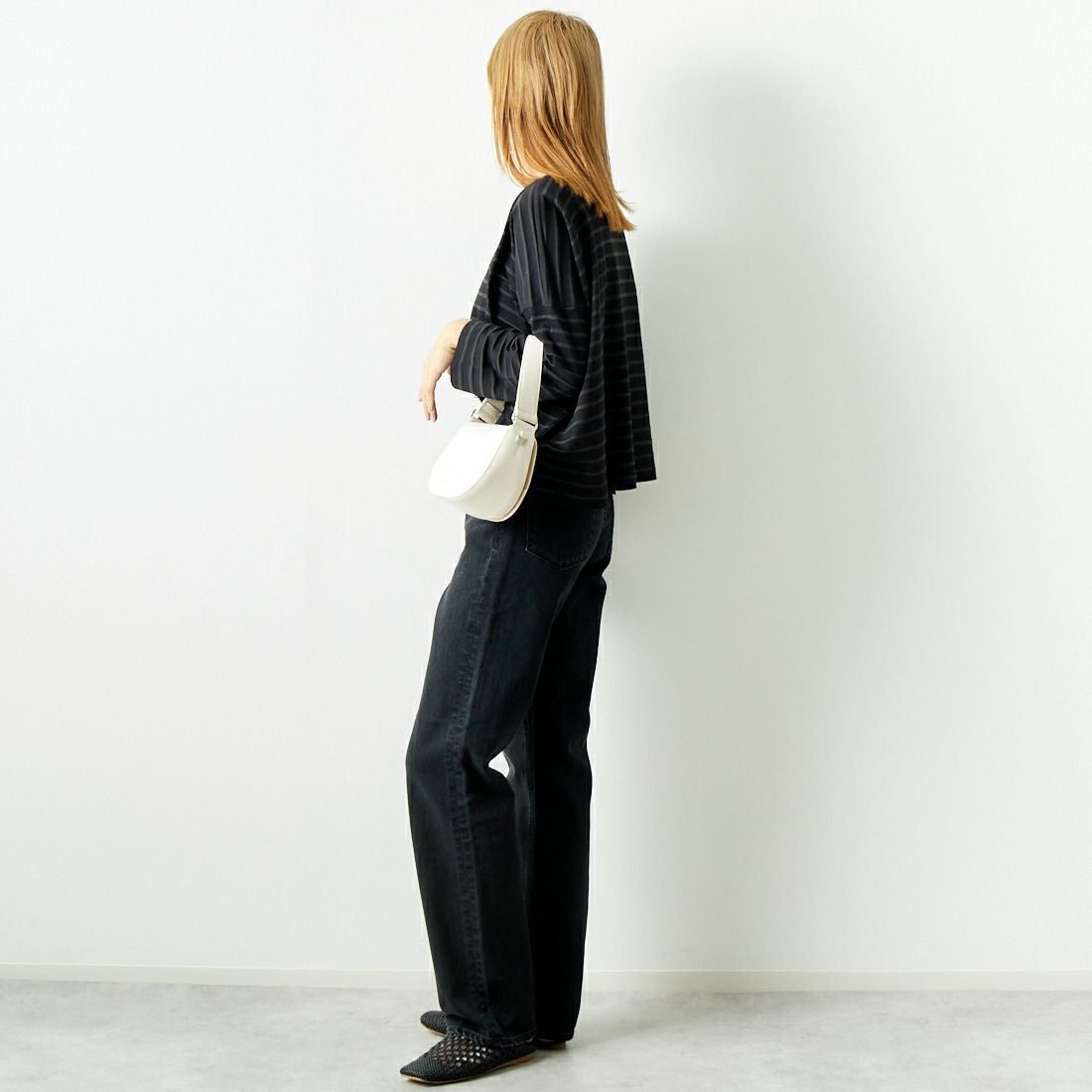 mizuiro ind [ミズイロインド] オパール加工プリントワイドプルオーバー [3-210034] 99 BLK BD &&モデル身長：167cm 着用サイズ：F&&