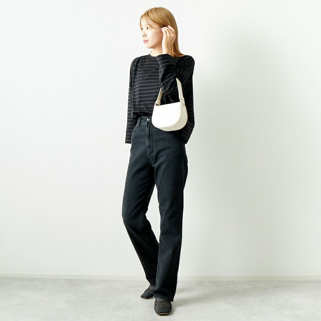 mizuiro ind [ミズイロインド] オパール加工プリントワイドプルオーバー [3-210034] 99 BLK BD &&モデル身長：167cm 着用サイズ：F&&