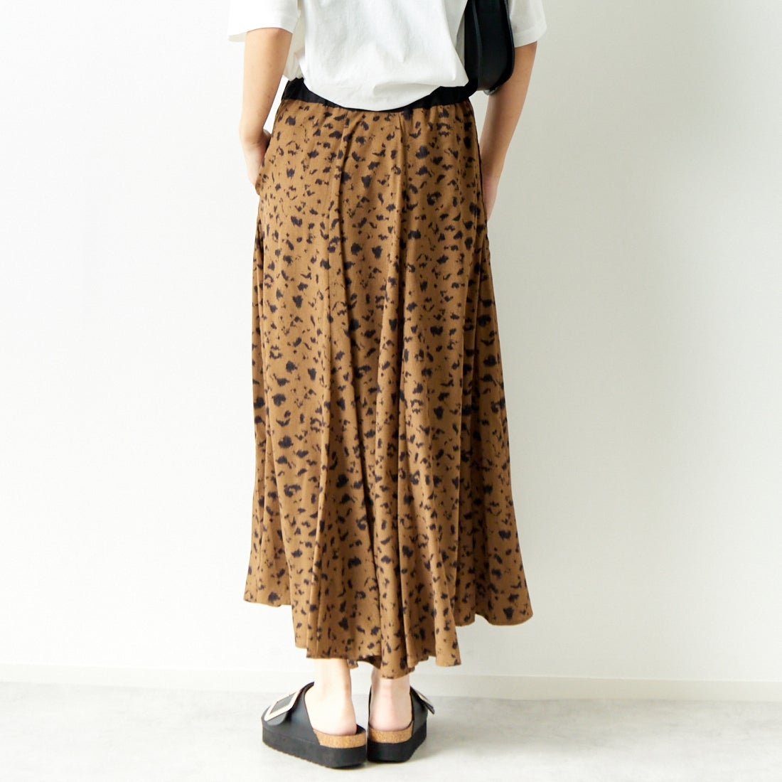 Jeans Factory Clothes [ジーンズファクトリークローズ] レオパード柄フレアスカート [147503] 77 ﾌﾞﾗｳﾝ &&モデル身長：167cm 着用サイズ：F&&