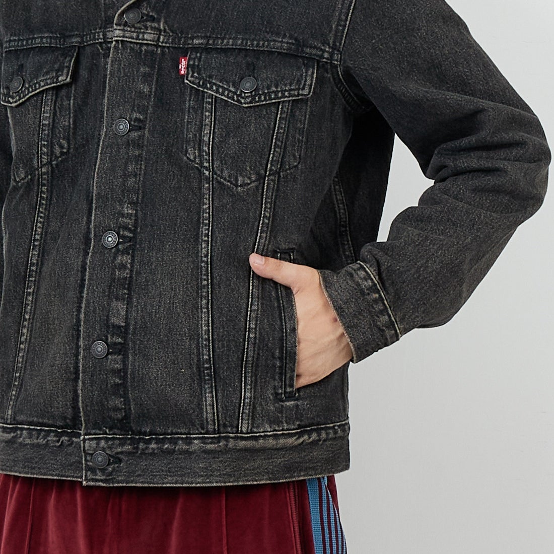 LEVI'S [リーバイス] トラッカージャケット [72334-05] 84 BLOW AW &&モデル身長：179cm 着用サイズ：M&&