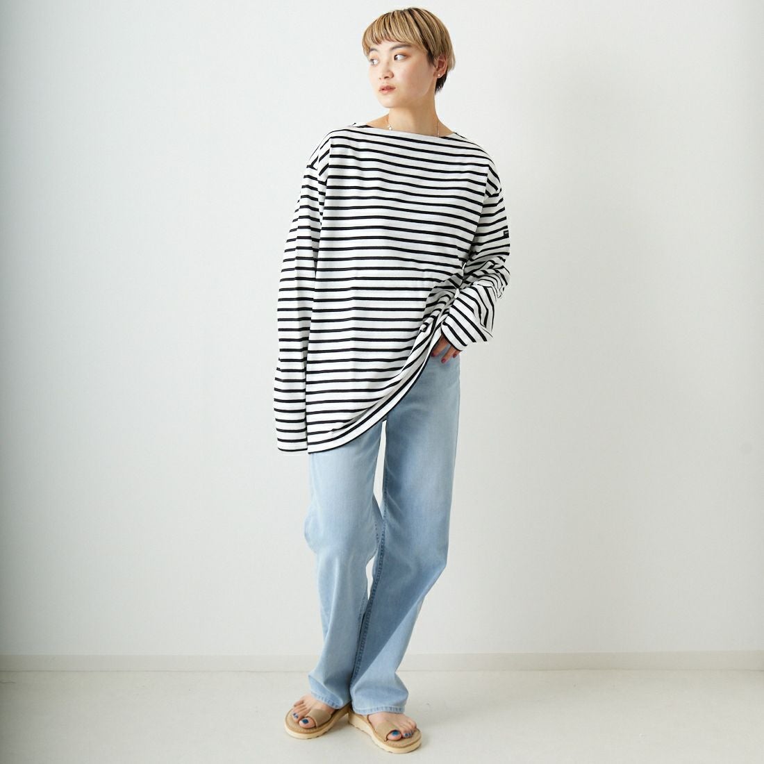 ST.JAMES [セントジェームス] バスクロングスリーブTシャツ [OUESSANT] ECR/NOI &&モデル身長：160cm 着用サイズ：7&&