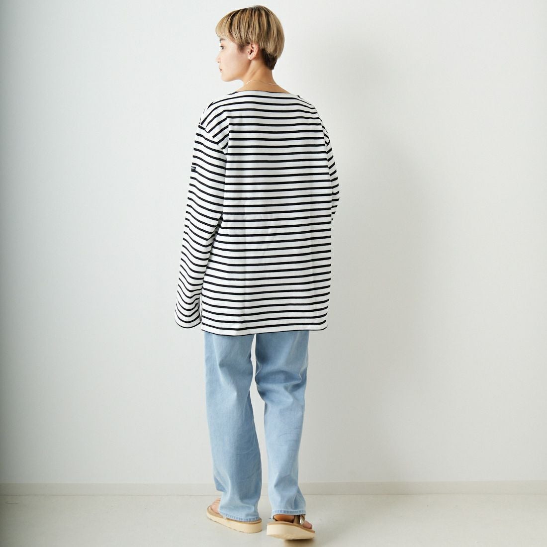 ST.JAMES [セントジェームス] バスクロングスリーブTシャツ [OUESSANT] ECR/NOI &&モデル身長：160cm 着用サイズ：7&&