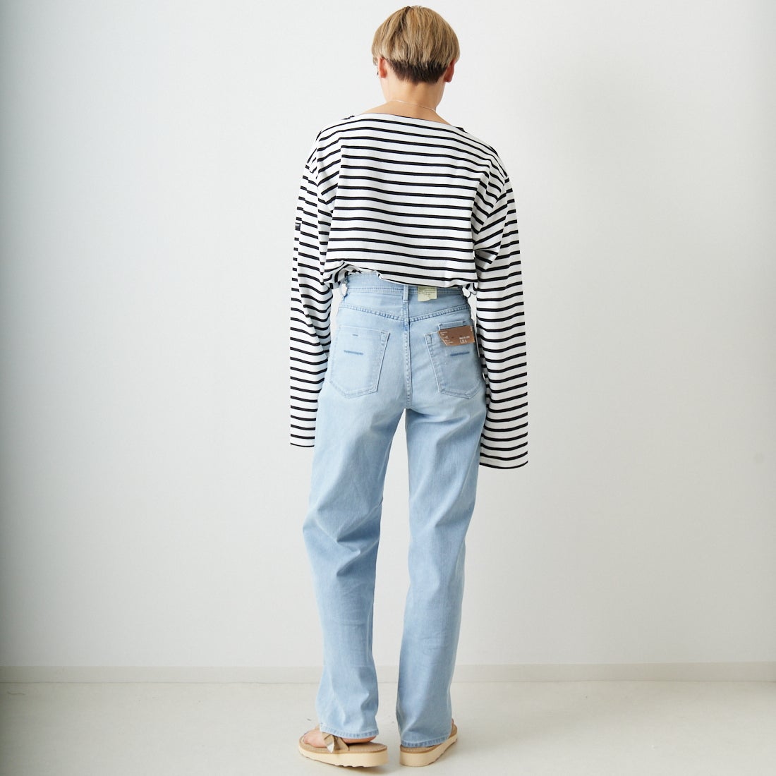 ST.JAMES [セントジェームス] バスクロングスリーブTシャツ [OUESSANT] ECR/NOI &&モデル身長：160cm 着用サイズ：7&&