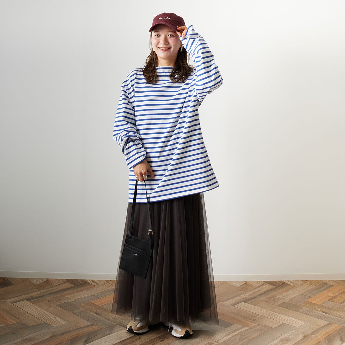 ST.JAMES [セントジェームス] バスクロングスリーブTシャツ [OUESSANT] NEI/GIT&&モデル身長：160cm 着用サイズ：7&&