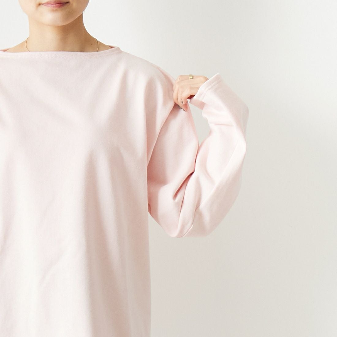 ST.JAMES [セントジェームス] バスクロングスリーブTシャツ [OUESSANT-SD] DRAGEE &&モデル身長：160cm 着用サイズ：7&&